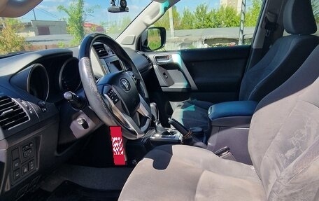 Toyota Land Cruiser Prado 150 рестайлинг 2, 2013 год, 3 100 000 рублей, 10 фотография