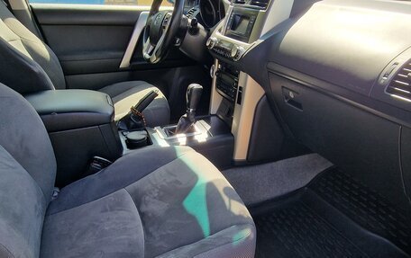 Toyota Land Cruiser Prado 150 рестайлинг 2, 2013 год, 3 100 000 рублей, 13 фотография