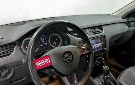 Skoda Octavia, 2019 год, 1 990 000 рублей, 13 фотография