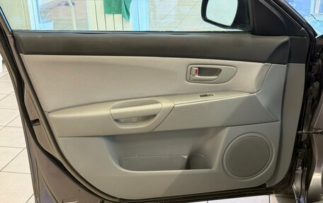 Mazda Axela, 2004 год, 449 000 рублей, 13 фотография