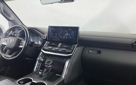 Toyota Land Cruiser, 2021 год, 8 900 000 рублей, 9 фотография