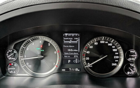 Lexus LX III, 2017 год, 9 000 000 рублей, 16 фотография