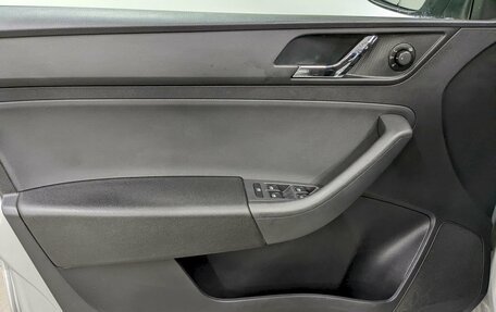 Skoda Rapid I, 2017 год, 1 350 000 рублей, 11 фотография