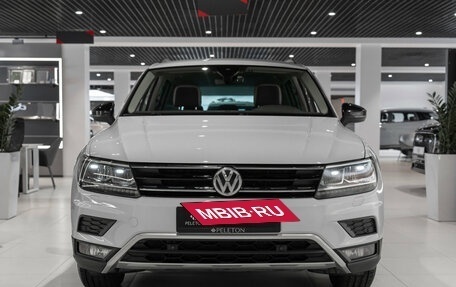 Volkswagen Tiguan II, 2020 год, 2 395 000 рублей, 3 фотография