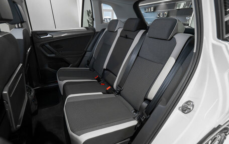 Volkswagen Tiguan II, 2020 год, 2 395 000 рублей, 12 фотография