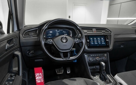 Volkswagen Tiguan II, 2020 год, 2 395 000 рублей, 7 фотография