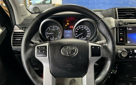Toyota Land Cruiser Prado 150 рестайлинг 2, 2016 год, 3 399 000 рублей, 15 фотография