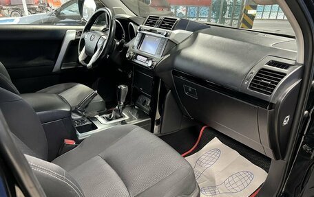 Toyota Land Cruiser Prado 150 рестайлинг 2, 2016 год, 3 399 000 рублей, 28 фотография