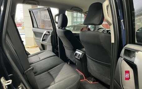 Toyota Land Cruiser Prado 150 рестайлинг 2, 2016 год, 3 399 000 рублей, 26 фотография