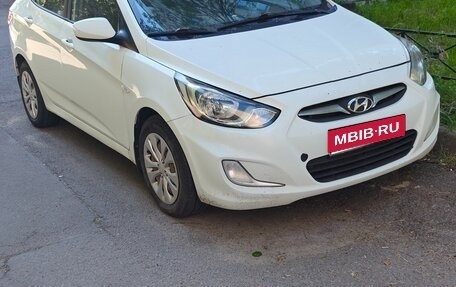 Hyundai Solaris II рестайлинг, 2012 год, 475 000 рублей, 1 фотография