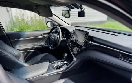 Toyota Camry, 2021 год, 3 050 000 рублей, 5 фотография