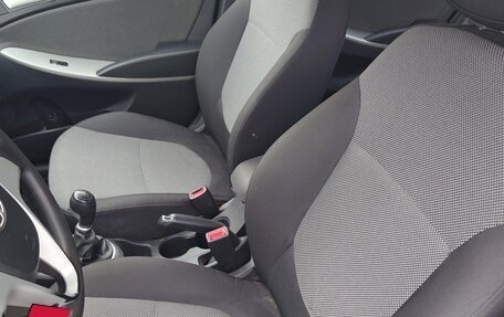 Hyundai Solaris II рестайлинг, 2012 год, 475 000 рублей, 12 фотография