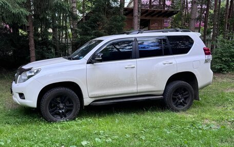 Toyota Land Cruiser Prado 150 рестайлинг 2, 2010 год, 2 600 000 рублей, 5 фотография