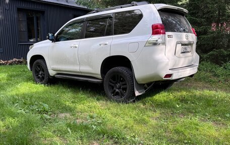 Toyota Land Cruiser Prado 150 рестайлинг 2, 2010 год, 2 600 000 рублей, 4 фотография