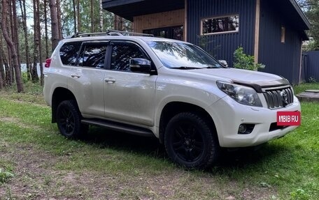 Toyota Land Cruiser Prado 150 рестайлинг 2, 2010 год, 2 600 000 рублей, 3 фотография