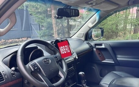 Toyota Land Cruiser Prado 150 рестайлинг 2, 2010 год, 2 600 000 рублей, 14 фотография