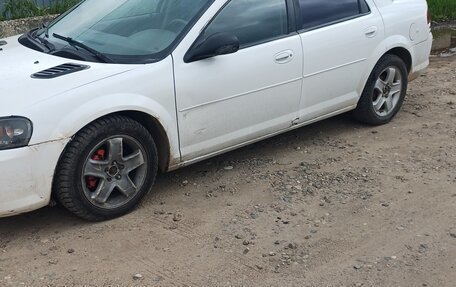 Dodge Stratus II, 2005 год, 200 000 рублей, 2 фотография