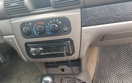 Dodge Stratus II, 2005 год, 200 000 рублей, 8 фотография