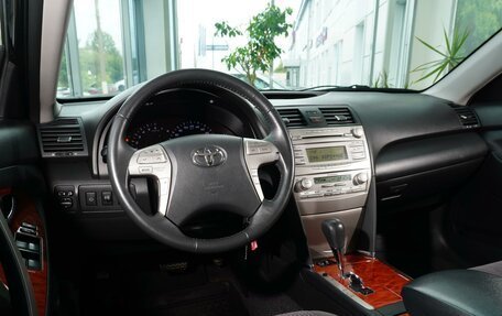 Toyota Camry, 2011 год, 1 568 000 рублей, 9 фотография
