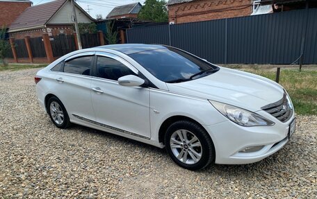 Hyundai Sonata VI, 2011 год, 1 100 000 рублей, 3 фотография