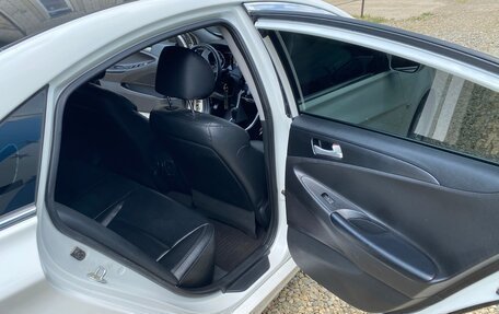 Hyundai Sonata VI, 2011 год, 1 100 000 рублей, 9 фотография