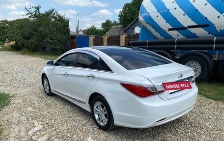 Hyundai Sonata VI, 2011 год, 1 100 000 рублей, 6 фотография