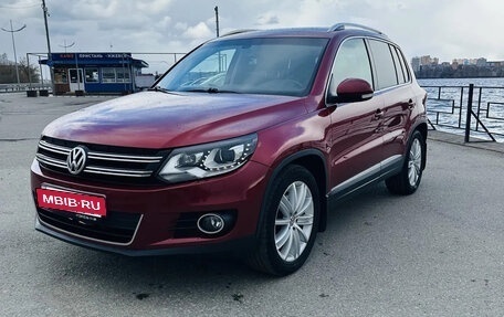 Volkswagen Tiguan I, 2011 год, 1 320 000 рублей, 2 фотография