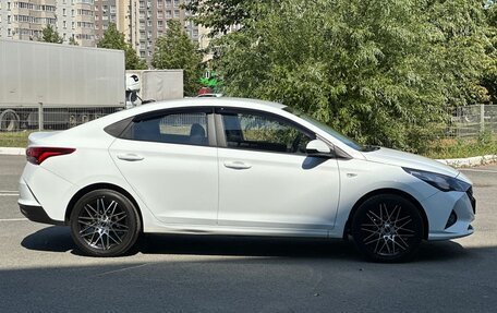 Hyundai Solaris II рестайлинг, 2020 год, 1 299 000 рублей, 6 фотография