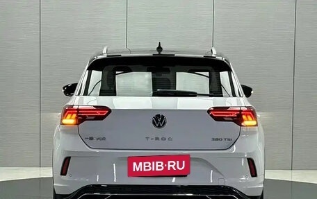 Volkswagen T-Roc I, 2023 год, 2 300 000 рублей, 4 фотография
