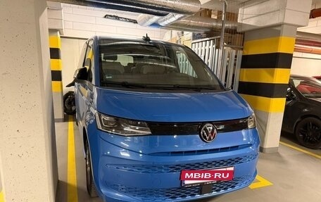 Volkswagen Multivan, 2023 год, 5 200 000 рублей, 9 фотография