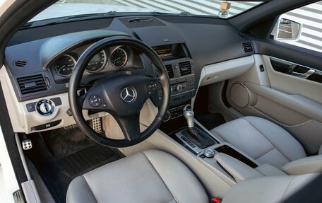 Mercedes-Benz C-Класс, 2010 год, 1 125 000 рублей, 13 фотография