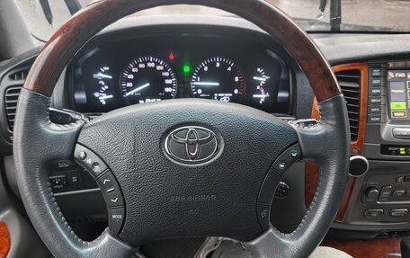 Toyota Land Cruiser 100 рестайлинг 2, 2005 год, 2 700 000 рублей, 3 фотография