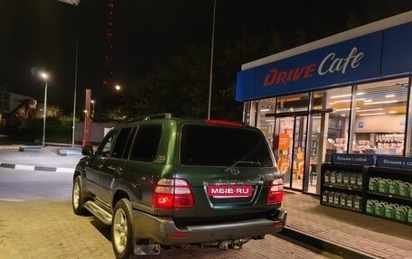 Toyota Land Cruiser 100 рестайлинг 2, 2005 год, 2 700 000 рублей, 12 фотография