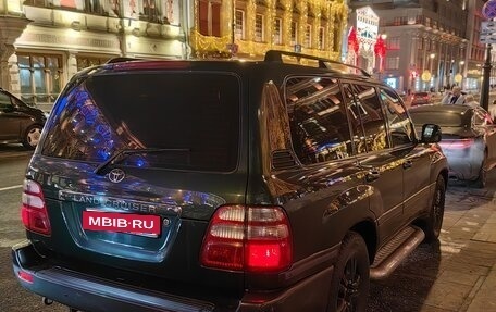 Toyota Land Cruiser 100 рестайлинг 2, 2005 год, 2 700 000 рублей, 5 фотография