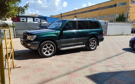 Toyota Land Cruiser 100 рестайлинг 2, 2005 год, 2 700 000 рублей, 19 фотография