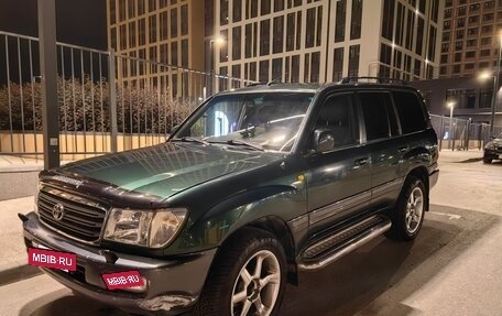Toyota Land Cruiser 100 рестайлинг 2, 2005 год, 2 700 000 рублей, 14 фотография