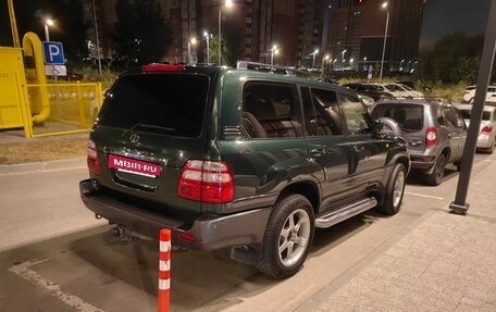 Toyota Land Cruiser 100 рестайлинг 2, 2005 год, 2 700 000 рублей, 17 фотография