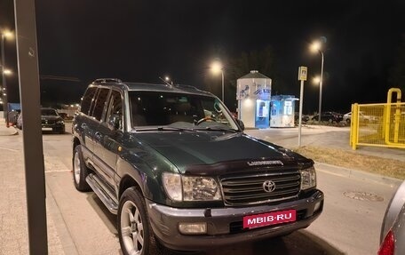Toyota Land Cruiser 100 рестайлинг 2, 2005 год, 2 700 000 рублей, 16 фотография