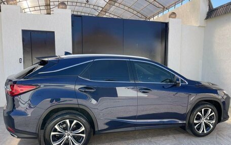Lexus RX IV рестайлинг, 2022 год, 5 000 000 рублей, 4 фотография