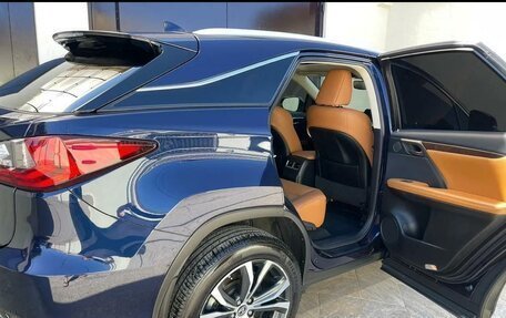 Lexus RX IV рестайлинг, 2022 год, 5 000 000 рублей, 2 фотография