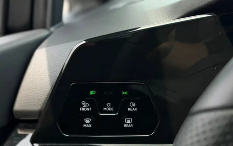 Volkswagen Golf VIII, 2022 год, 2 200 000 рублей, 11 фотография