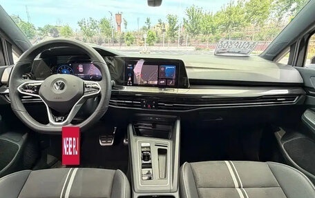 Volkswagen Golf VIII, 2022 год, 2 200 000 рублей, 8 фотография
