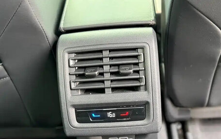 Volkswagen Golf VIII, 2022 год, 2 200 000 рублей, 17 фотография