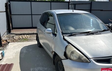 Honda Fit III, 2002 год, 185 000 рублей, 2 фотография