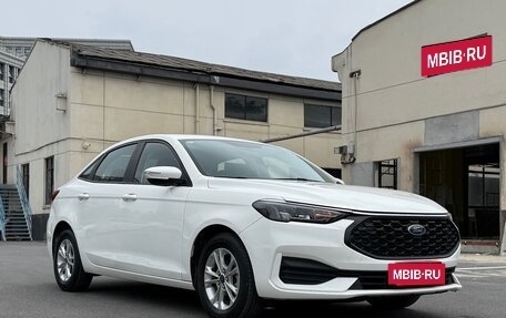 Ford Escort, 2022 год, 980 000 рублей, 2 фотография