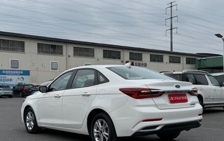 Ford Escort, 2022 год, 980 000 рублей, 8 фотография