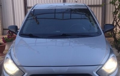 Hyundai Solaris II рестайлинг, 2012 год, 700 000 рублей, 1 фотография