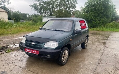 Chevrolet Niva I рестайлинг, 2003 год, 240 000 рублей, 1 фотография