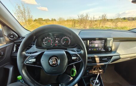 Skoda Rapid II, 2021 год, 1 050 000 рублей, 10 фотография