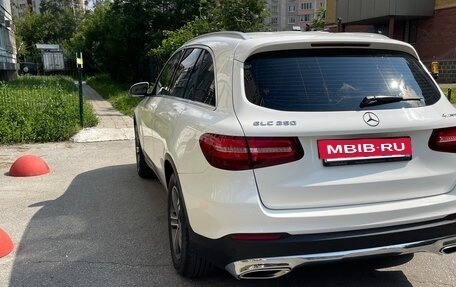 Mercedes-Benz GLC, 2017 год, 3 300 000 рублей, 6 фотография